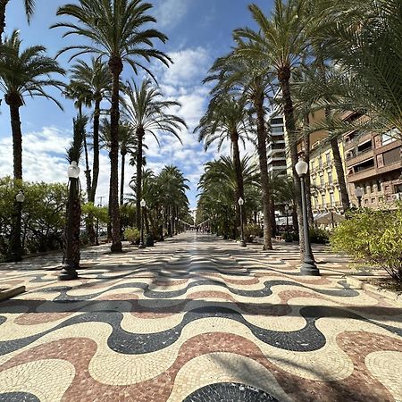Casa Suni Alicante Centro Buitenkant foto