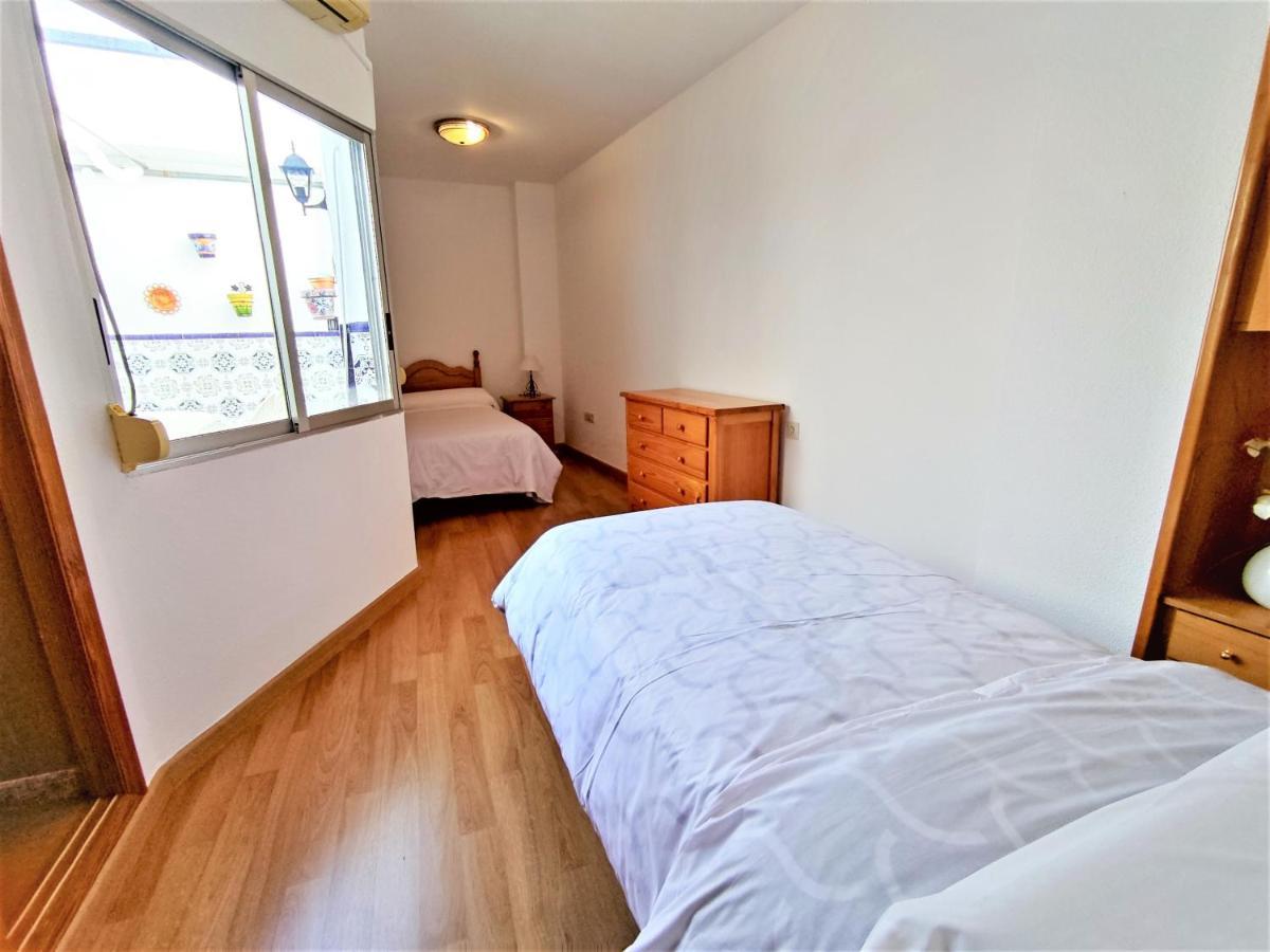 Casa Suni Alicante Centro Buitenkant foto